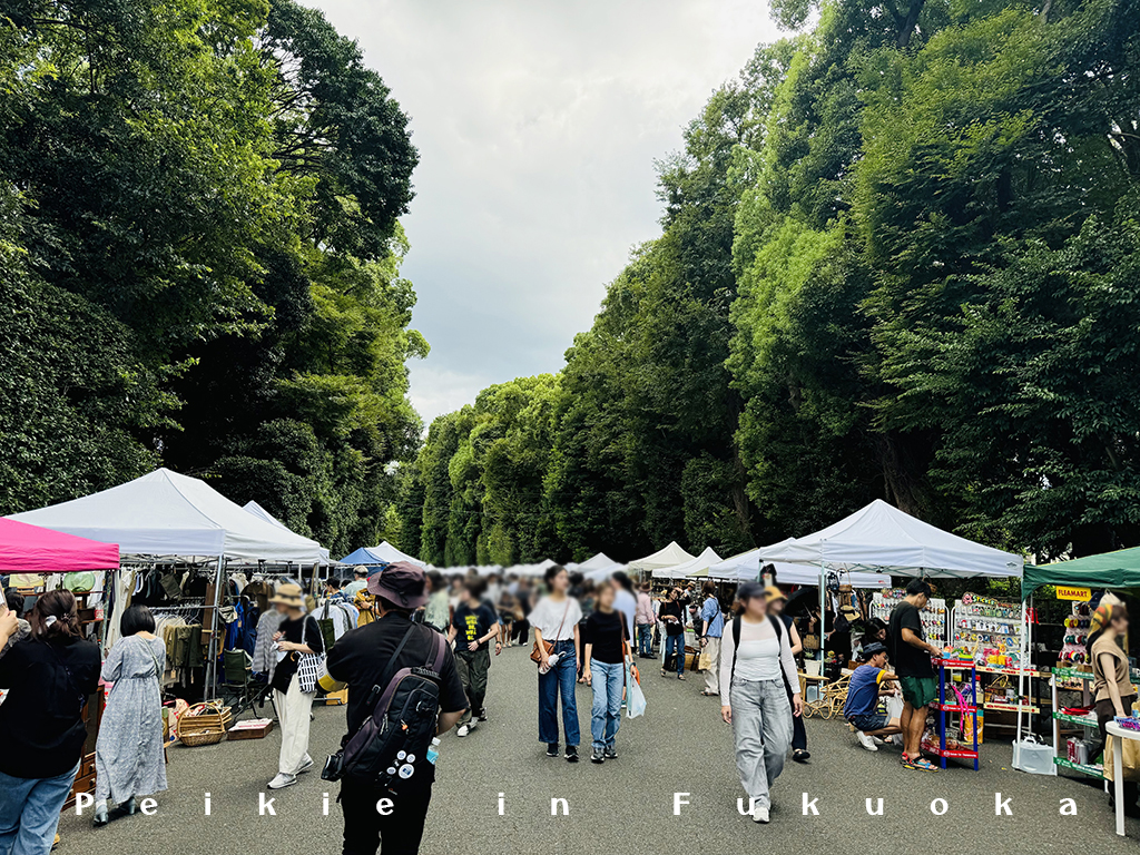福岡護国神社蚤の市