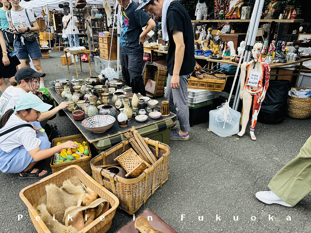 福岡護国神社蚤の市