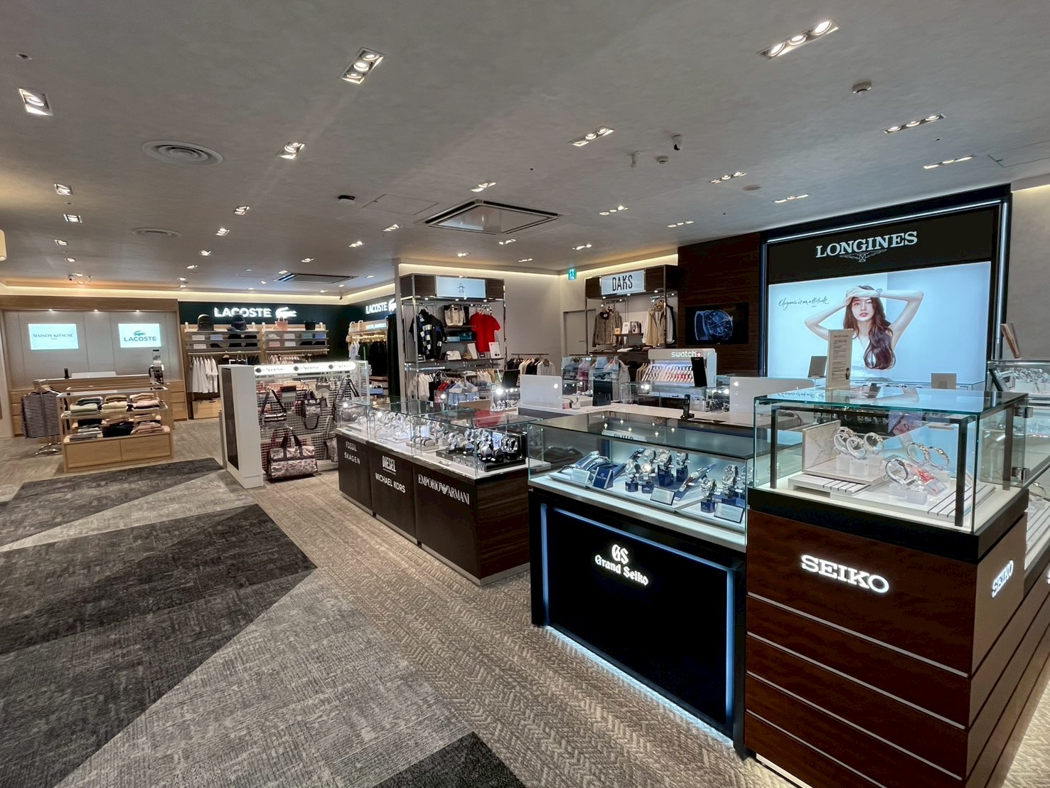 福岡空港免稅店