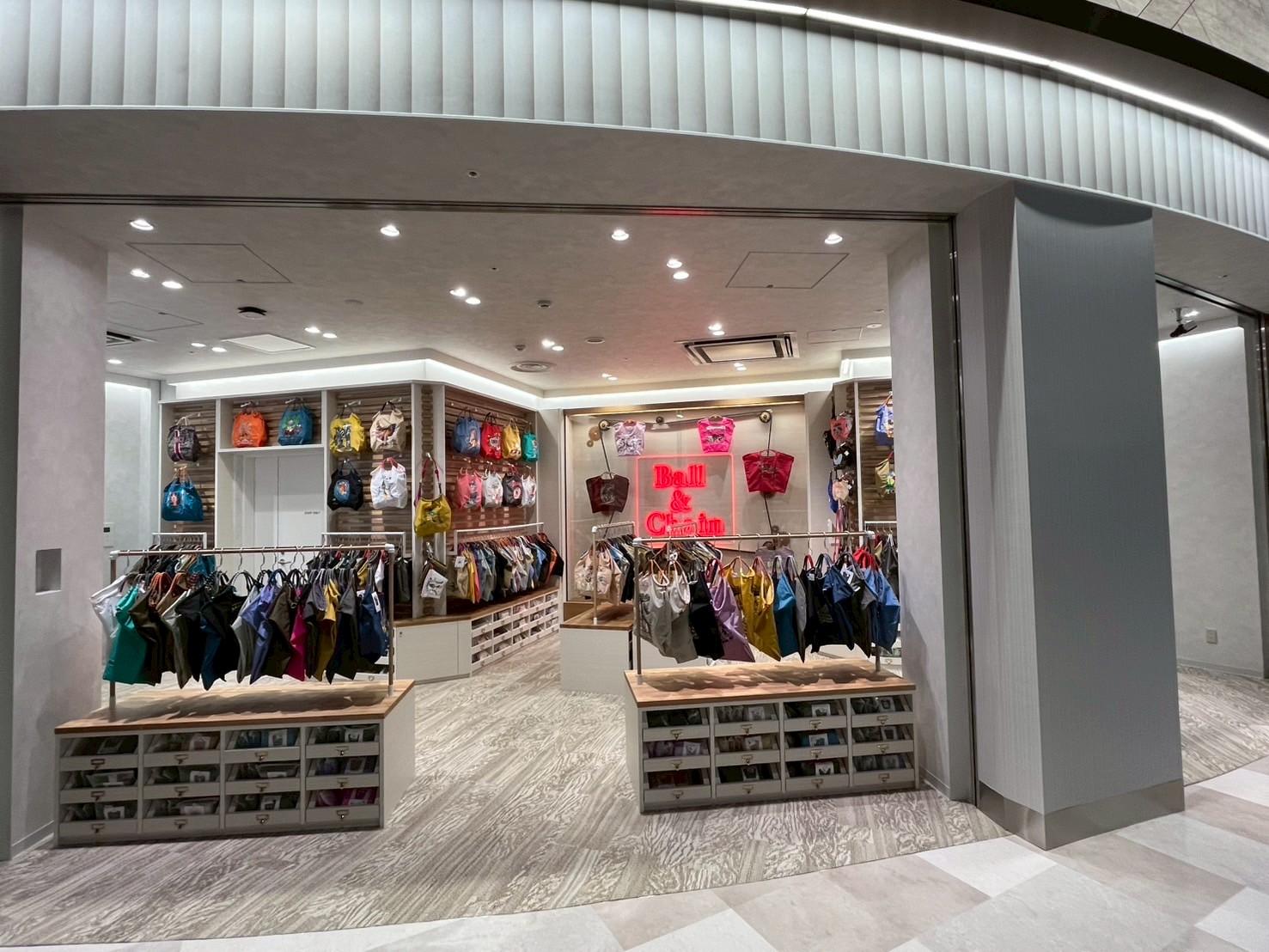 福岡空港免稅店