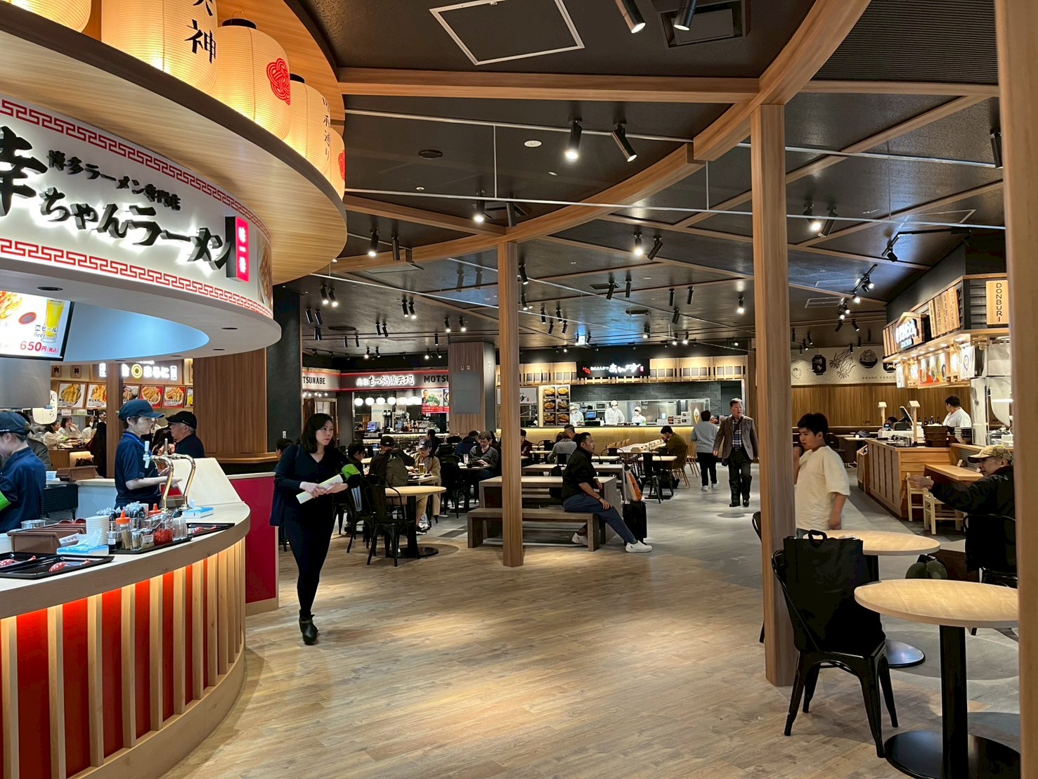福岡空港免稅店Food Hall
